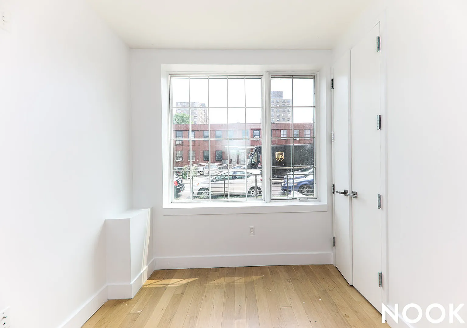 829 Willoughby Ave — Photo 4