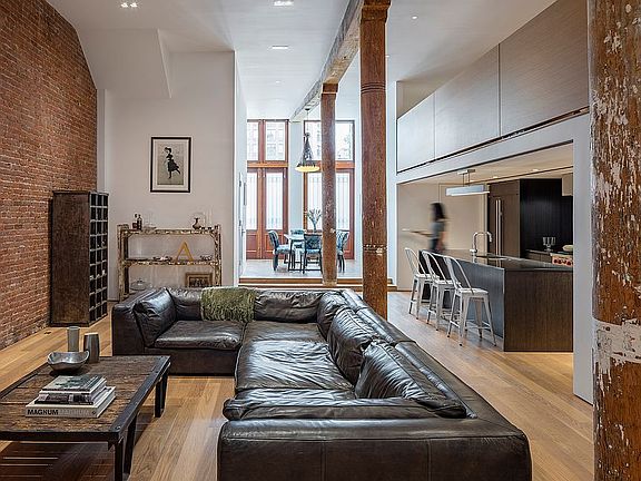 3rd image of 474 Greenwich St APT 1N