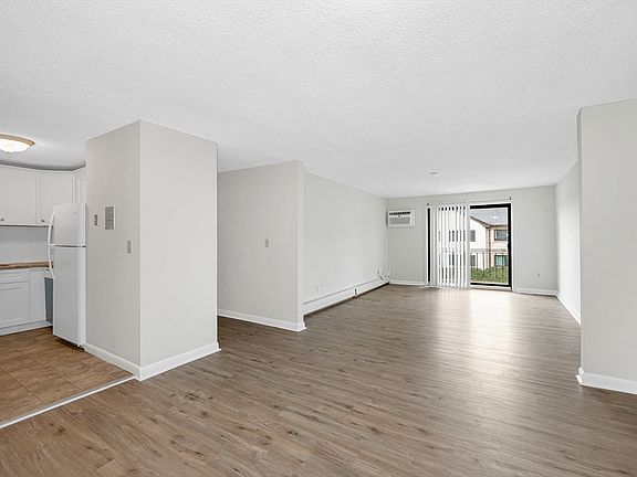 5th image of 307 Pawtucket Blvd Unit 23