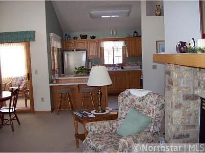 5th image of 3961 Niagara Ln N