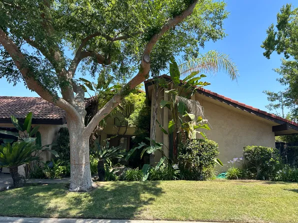 5679 N El Adobe Dr, Fresno, CA 93711