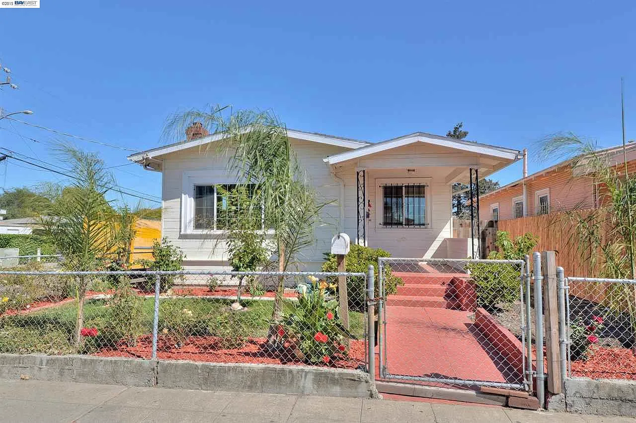 2344 Church St photo 1