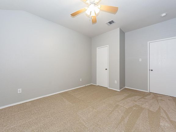 4th image of 2806 Quarter Horse Ln