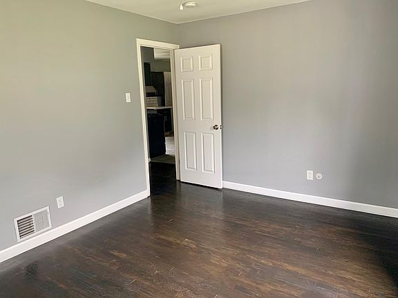 2nd image of 11051 Florence Ave