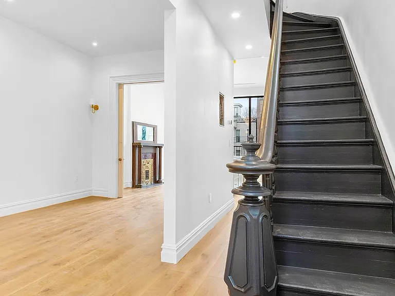 483 Macon St #2 — Photo 9