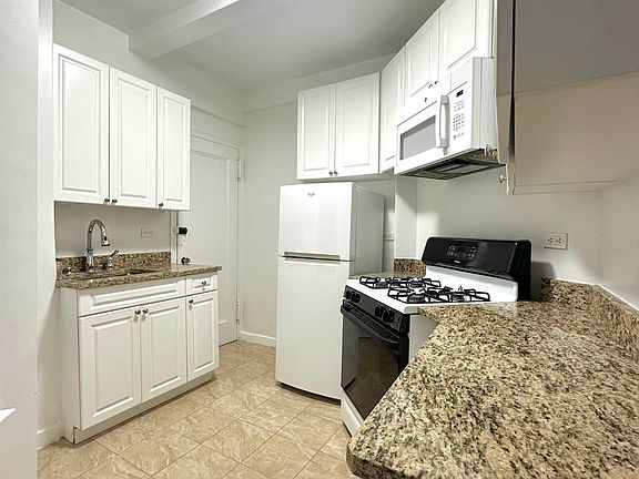 3rd image of 736 W End Ave APT 3C