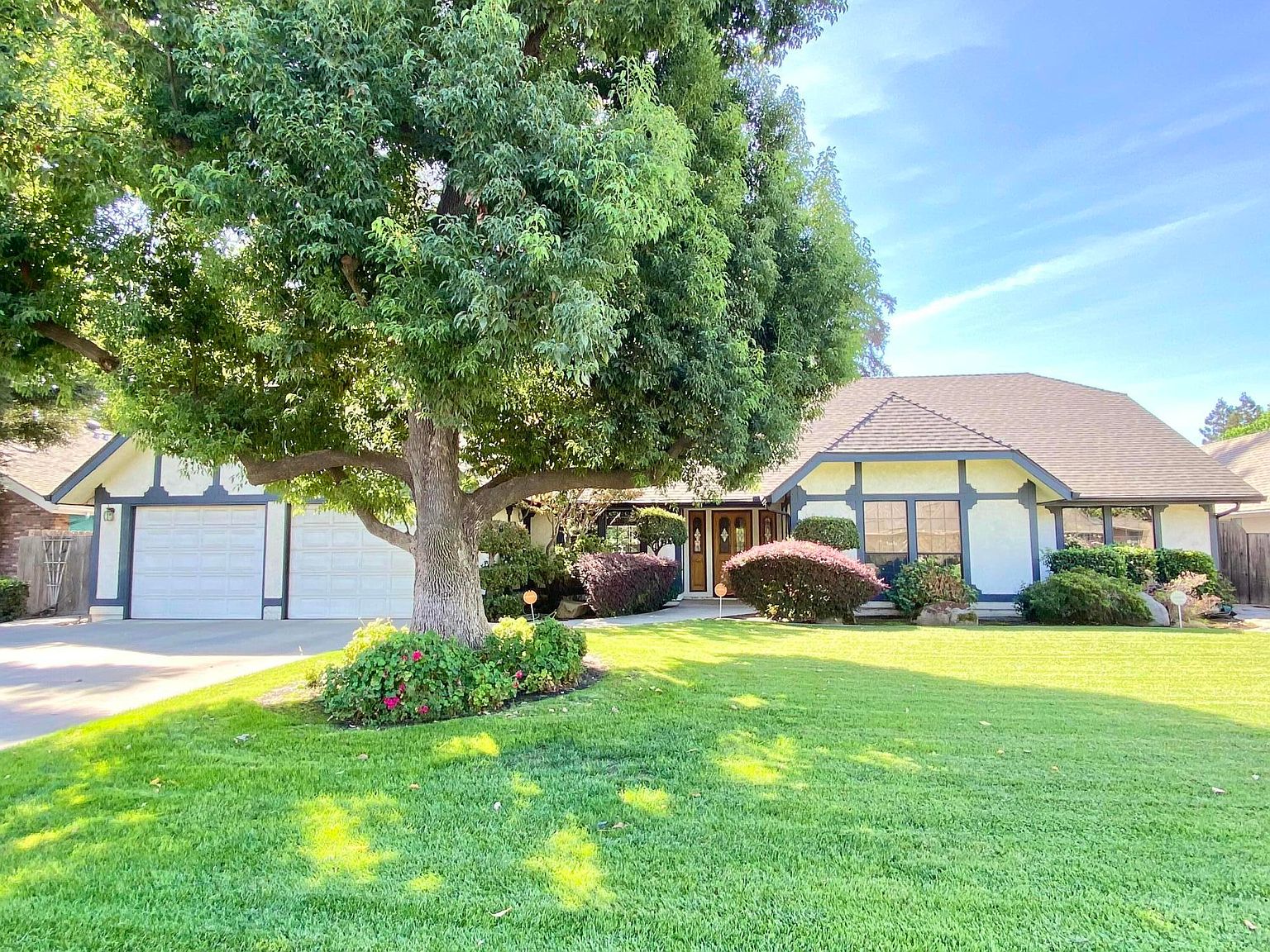 337 E La Vida Avenue, Visalia, CA 93277 | MLS #213725 | Zillow