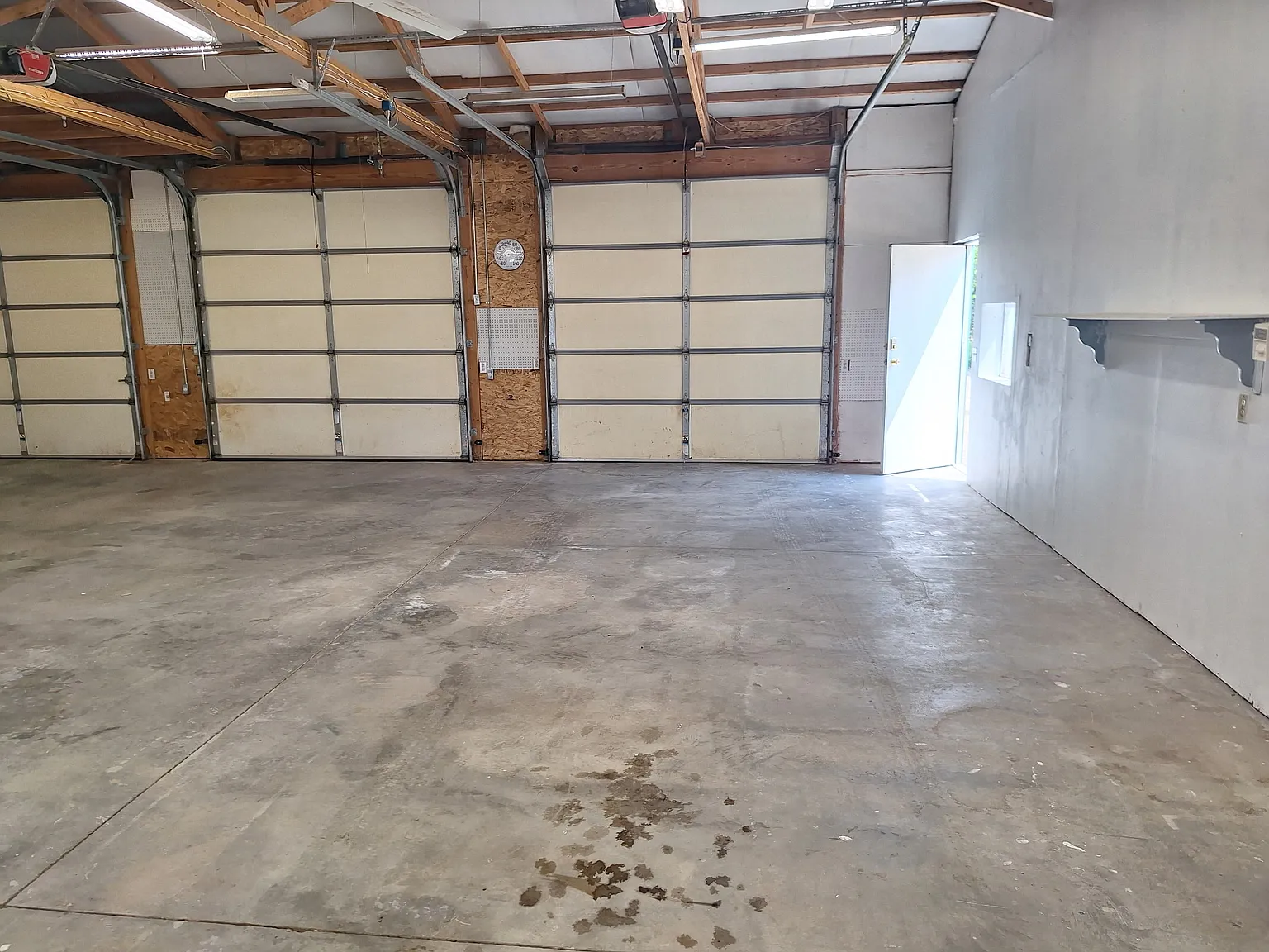 Studio, 1500 sqft, $1,500 — Photo 3