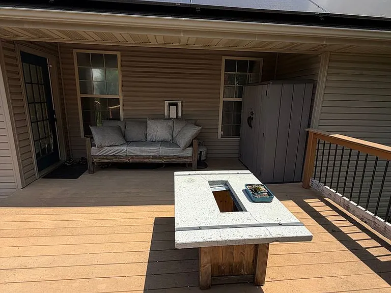 637 N Spout Spring St — Photo 19
