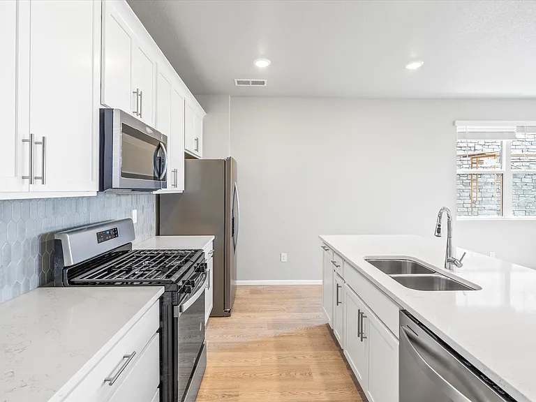 21171 E 63rd Dr — Photo 5