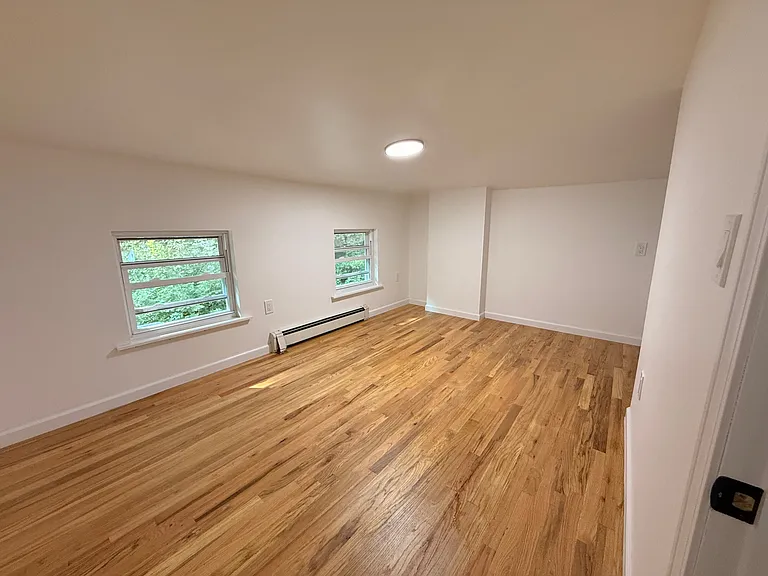 73-77 W Thames St #73 — Photo 10