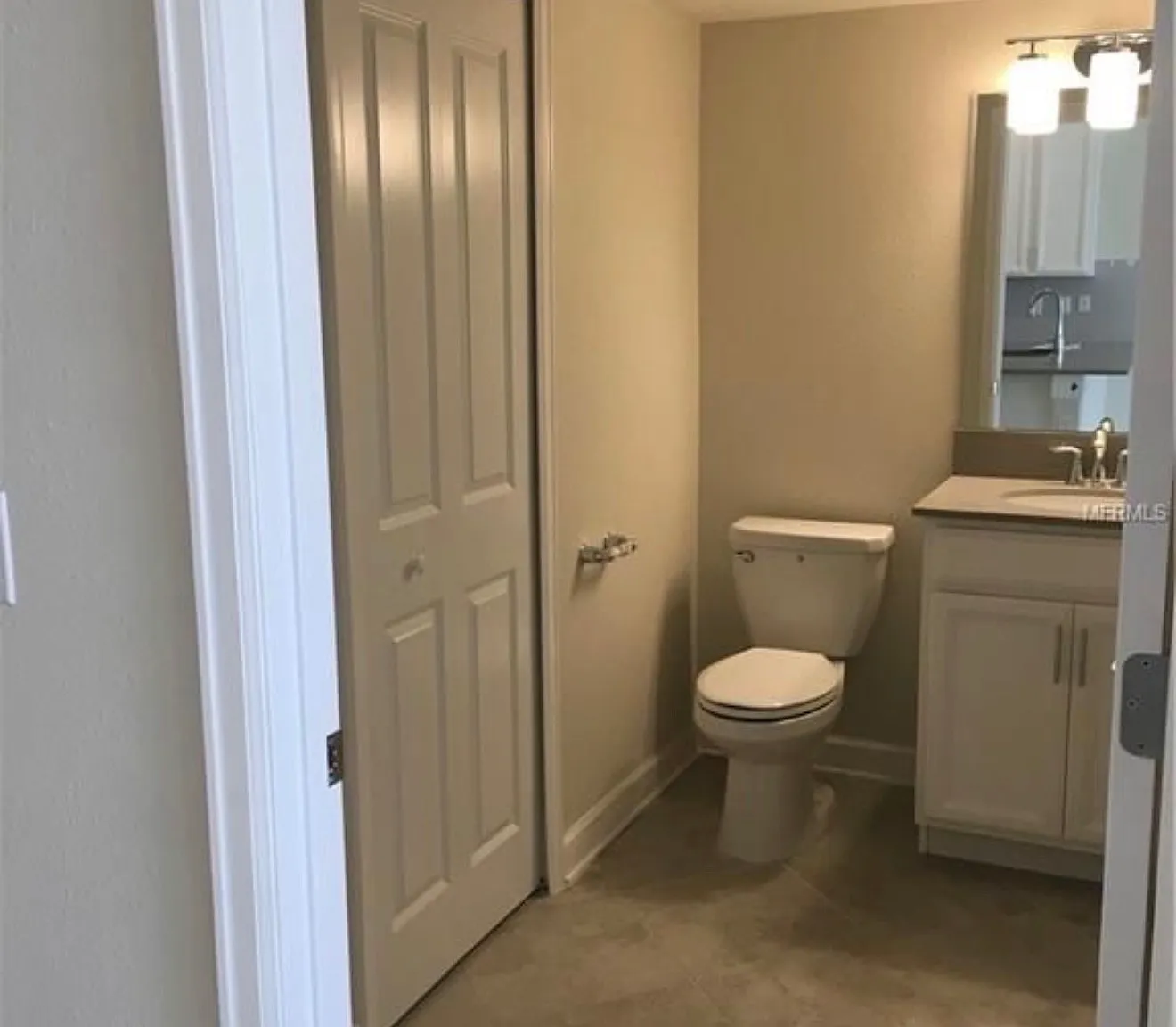 3 bed, 2.5 bath, 1828 sqft, $2,150 — Photo 3