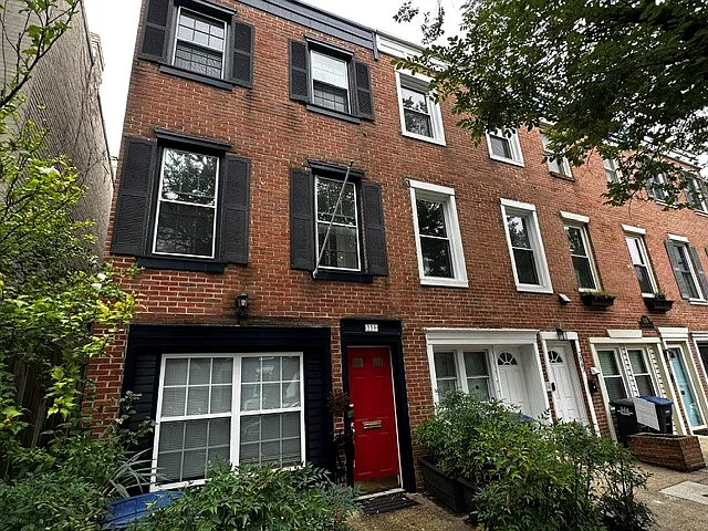 2 bed, 1.5 bath, 1120 sqft, $4,100 — Photo 2