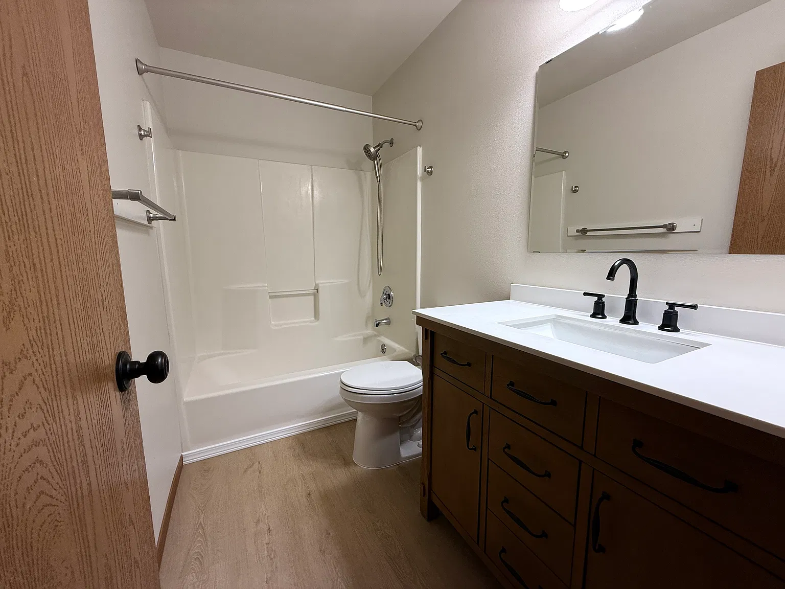 2 bed, 1100 sqft, $1,350 — Photo 3