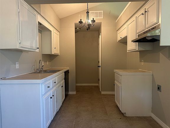 5th image of 503 Quail Lake Dr