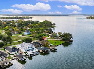 14030 Shoreline Dr, Willis, TX 77318