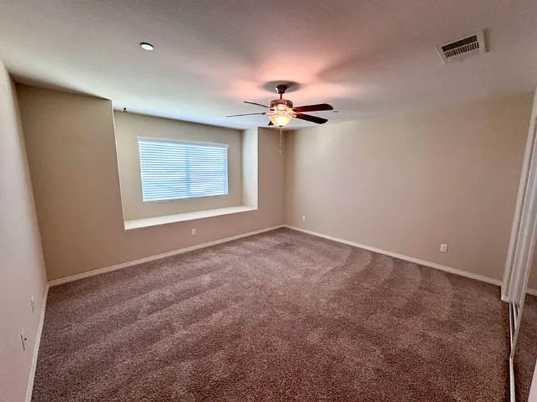 34726 Yellow Root St — Photo 41