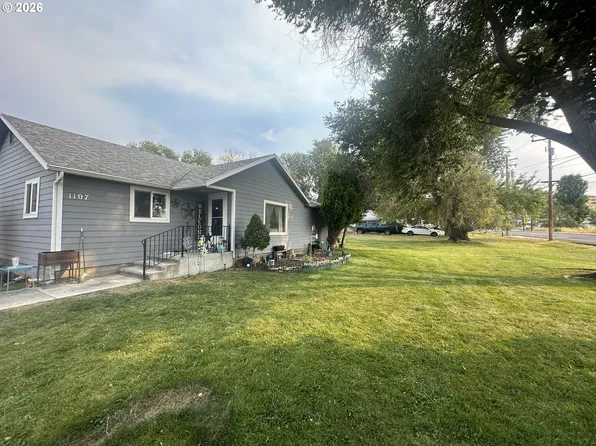 1107 Jasper St, Cove, OR 97824