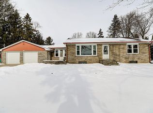3064 Hubertus Rd, Hubertus, WI 53033