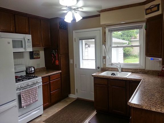 2nd image of 37114 Shirley Dr