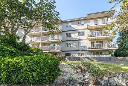 4th image of 1144 Rockland Ave #1186860
