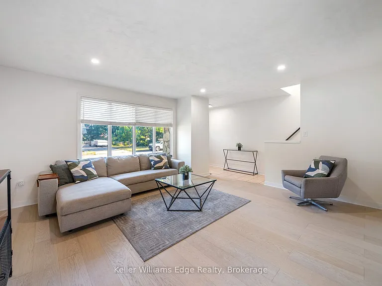 153 Dudhope Ave — Photo 8