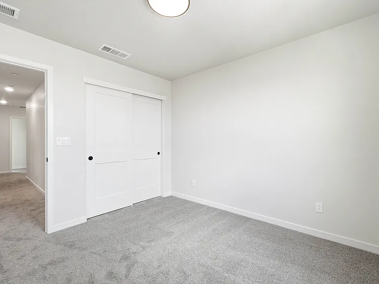 3818 E Commerce Way — Photo 28