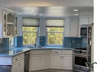 5095 Galano Dr, Camarillo, CA 93012