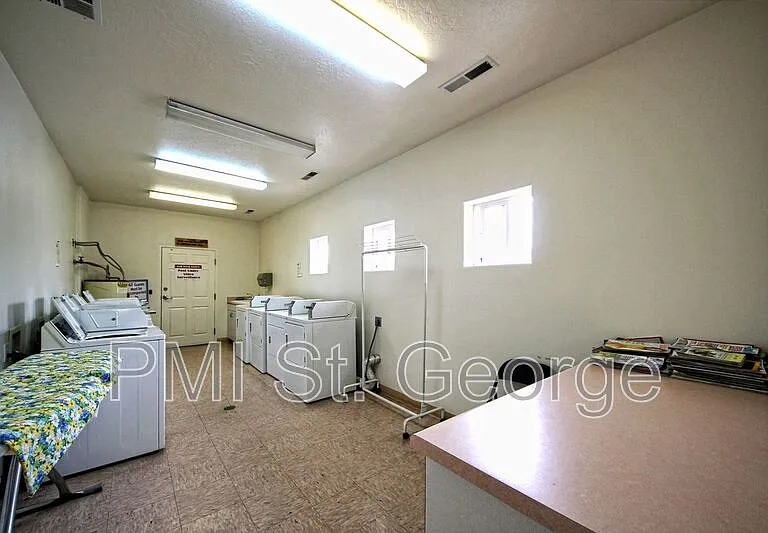 2990 E Riverside Dr #28 — Photo 15