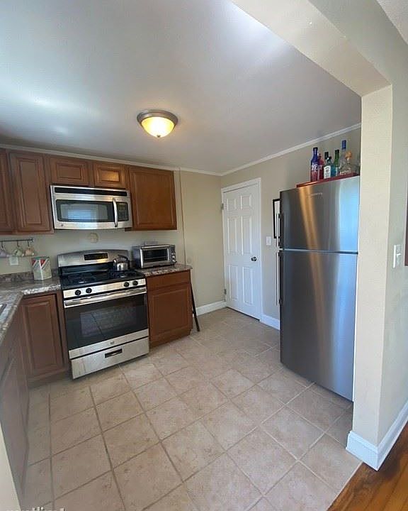 61 Bay State Rd. #1 Quincy - North Quincy Unit Photo 2