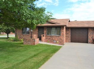 1504 E 44th St, Kearney, NE 68847