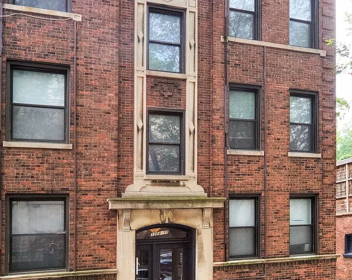 1209 W Catalpa Ave #2 — Photo 6