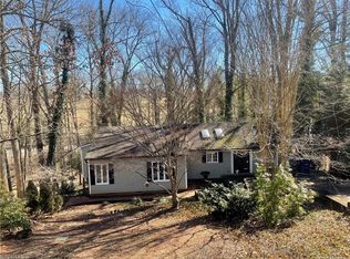 1871 Meadowbrook Dr, Winston Salem, NC 27104