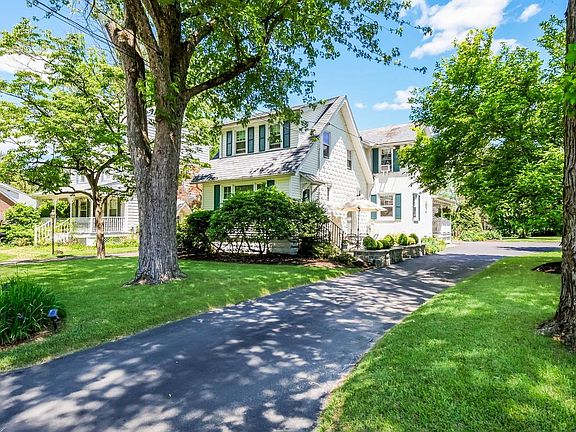 2nd image of 113 Iron Hill Rd
