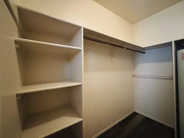 1810 E Blacklidge Dr #306 — Photo 9