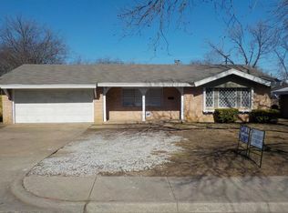 2119 E Park Row Dr, Arlington, TX 76010
