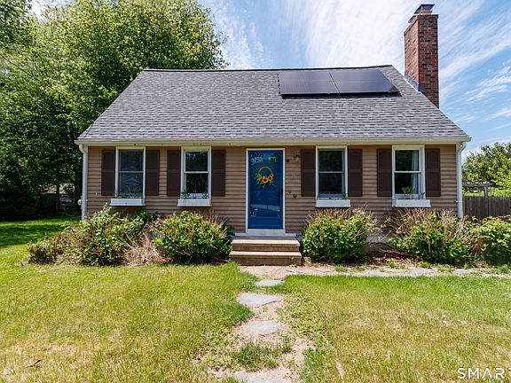 2nd image of 15 Bluff Avenue