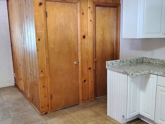 4th image of 10370 Ute Pass Ave #4