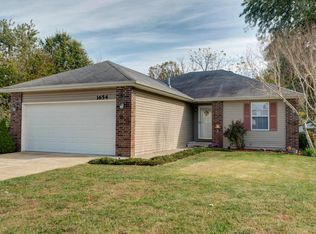 1654 E Adams St, Springfield, MO 65803
