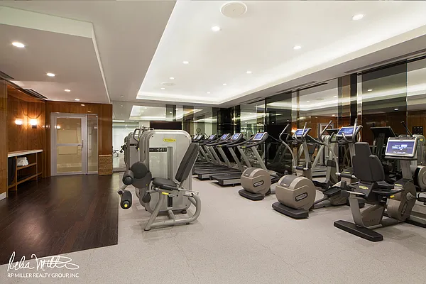Sold by Compass | media 18