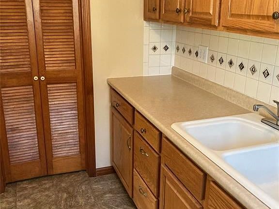 3rd image of 2509 Oakley Ave