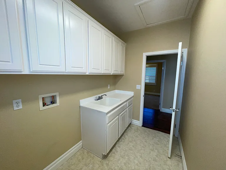 10330 Cooks Dr — Photo 18