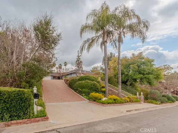 30811 Miradero Dr, Redlands, CA 92373