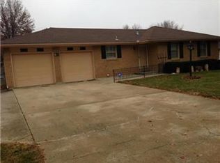 105 W Walnut St, Blue Springs, MO 64014