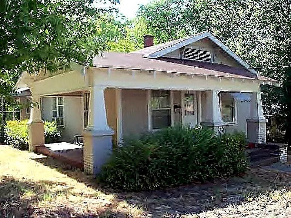 1st image of 206 N Montgomery St