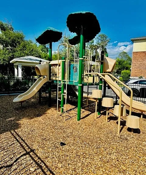 Ashley Pointe — Photo 14