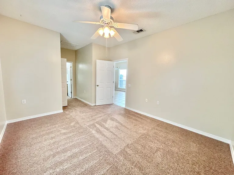 189 Wildflower Ln — Photo 6