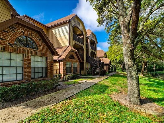 2nd image of 420 Forestway 303 Cir