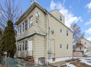 23 Riverside Pl, Garfield, NJ 07026