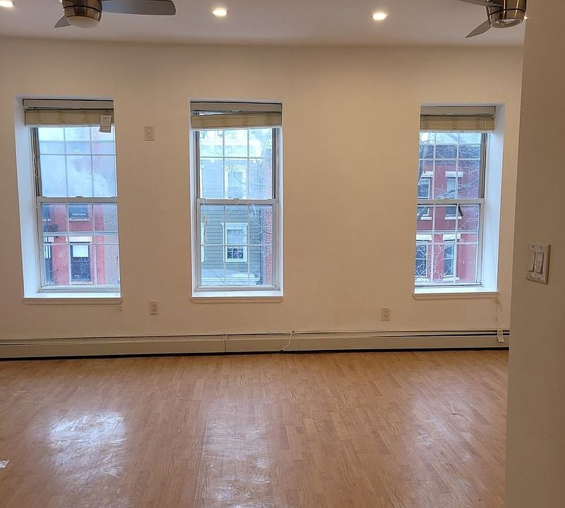 1st image of 182 8th St #3